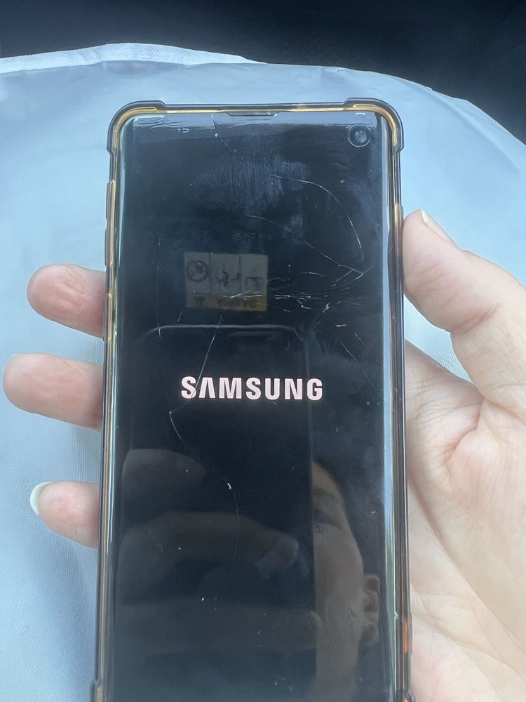 Samsung S10 смартфон