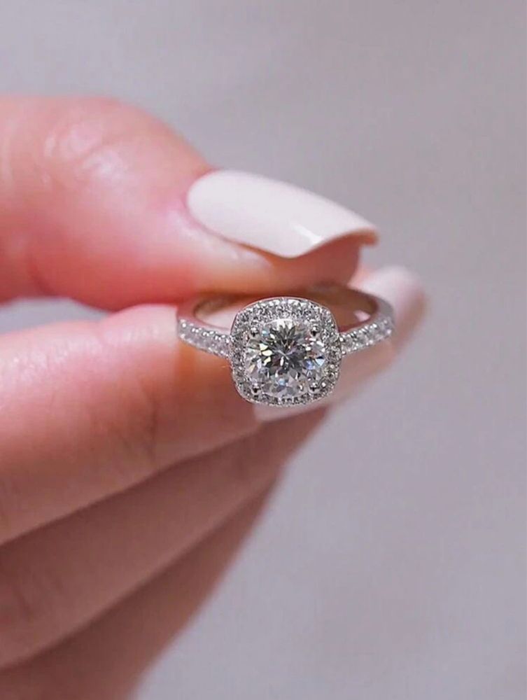 Годежен пръстен с камък moissanite