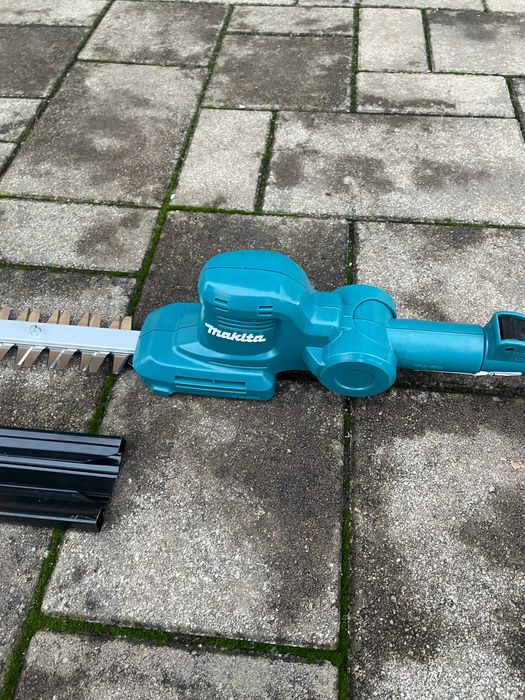 Foarfecă electrică pentru gard viu Makita