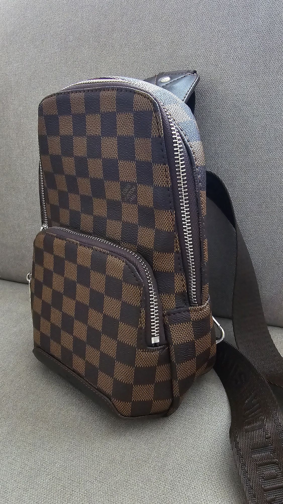 Чанта Louis Vuitton avenue sling bag
