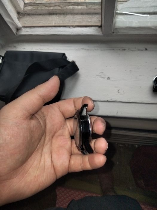 Продам часы под ремонт