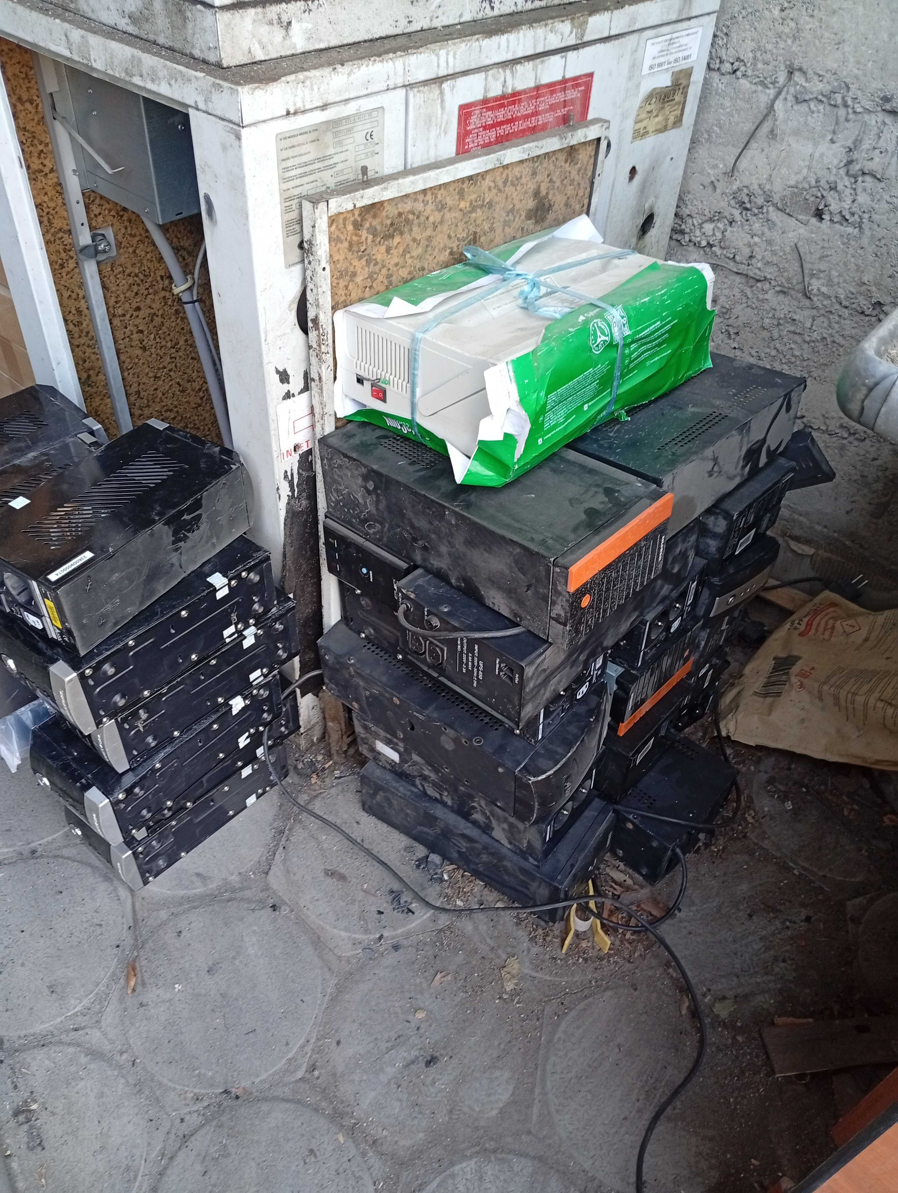 Продам UPS б\у без аккумуляторов