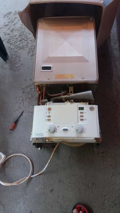 Dezmembrez centrale Junkers Euroline (ambele modele) Ceraclass