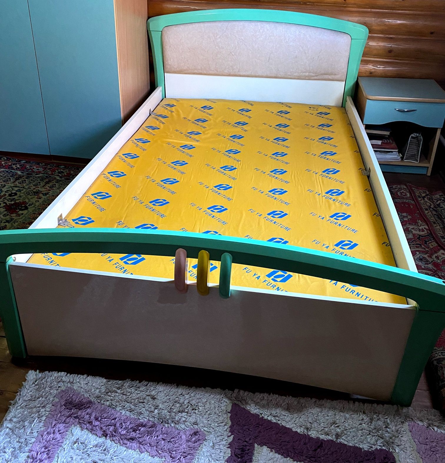 Кровать детская/подростковая.