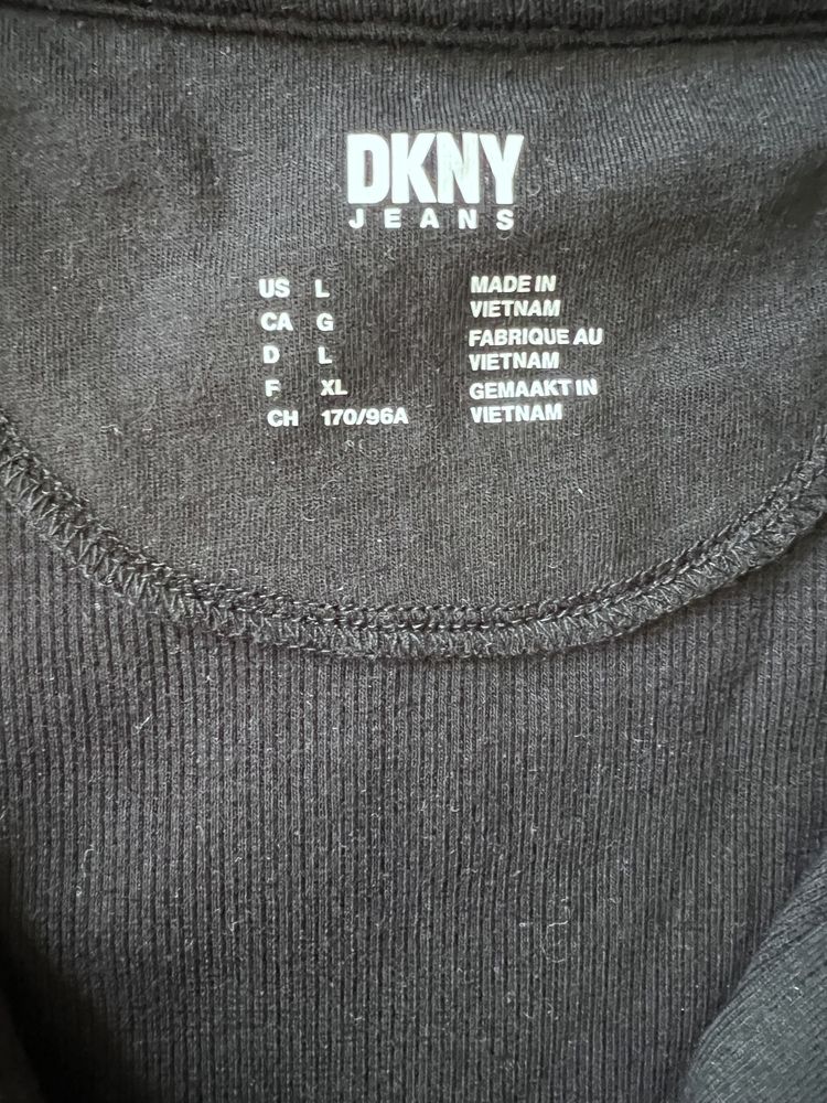 Нова дамска тениска DKNY