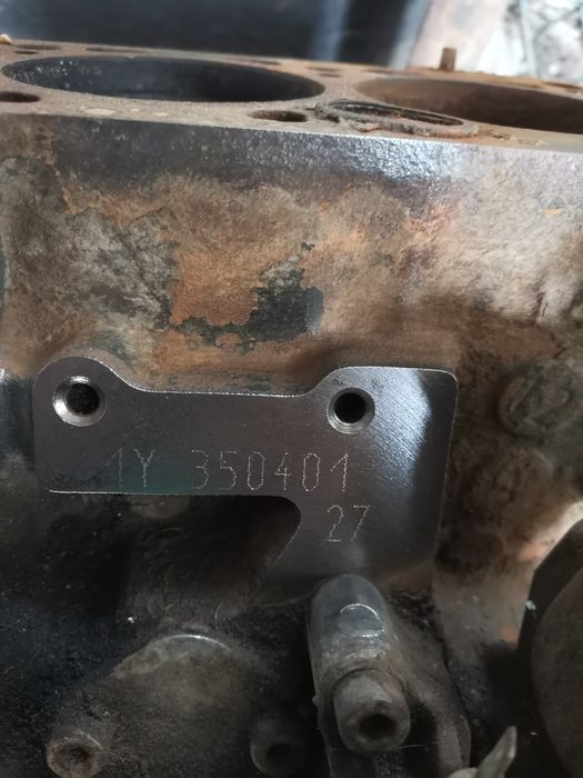 Vînd bloc motor Volkswagen din anii 90.