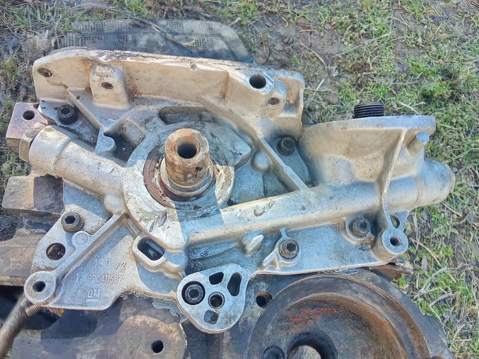 Опел Масленный насос