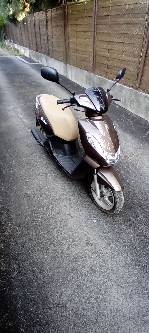 Peugeot kisbee ново