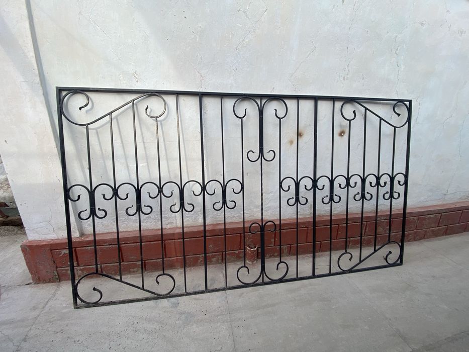 Продам решетки размером  315-173