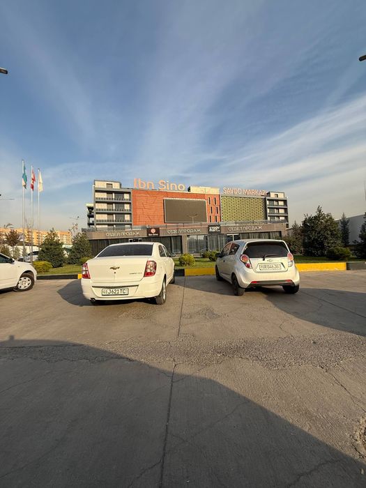 Дўкон сотилади ибн сино савдо марказида