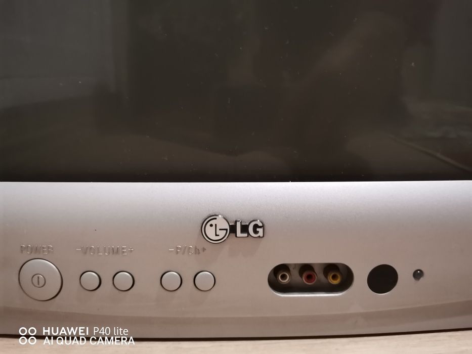 Цветен Телевизор  LG