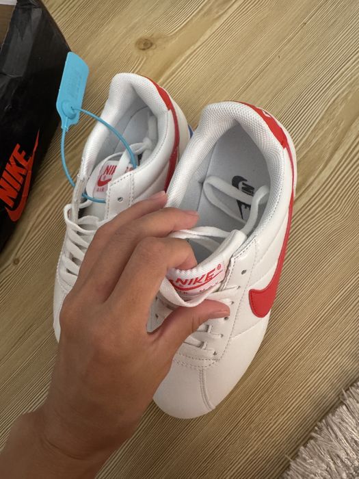 Кроссовки Nike новый