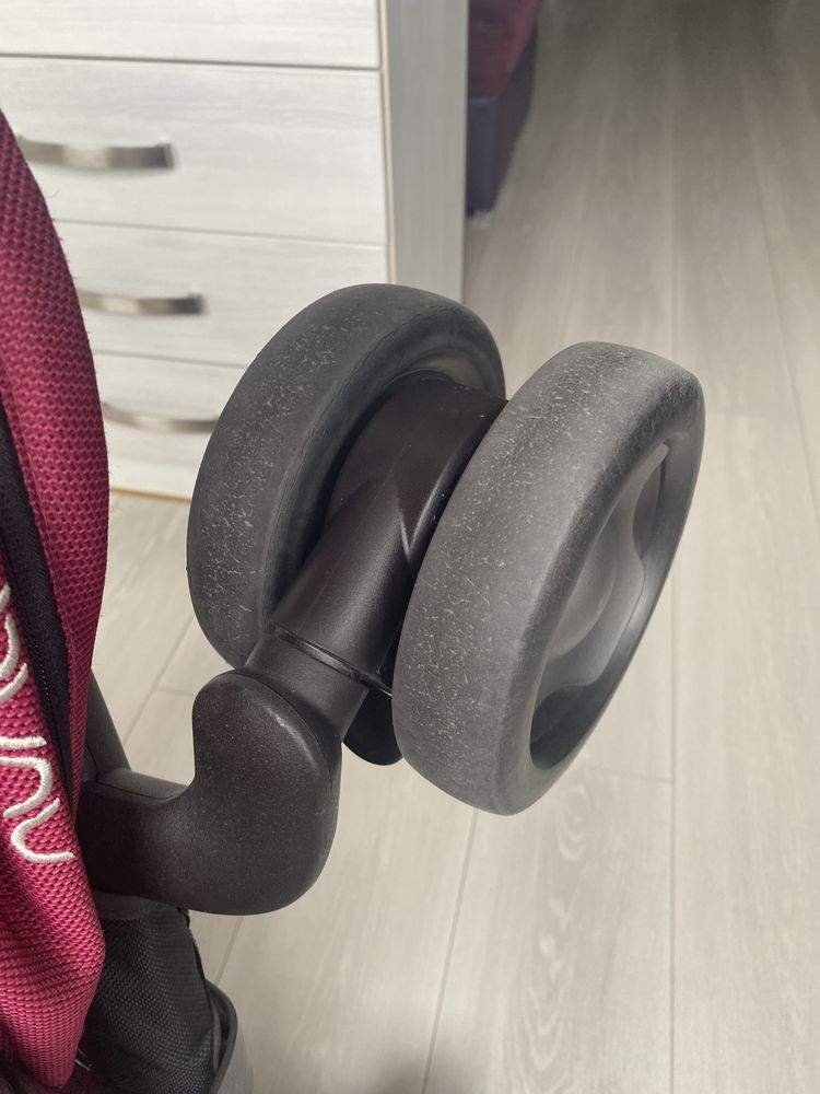 Детска количка Nuna Pepp Luxx, цвят Raspberry