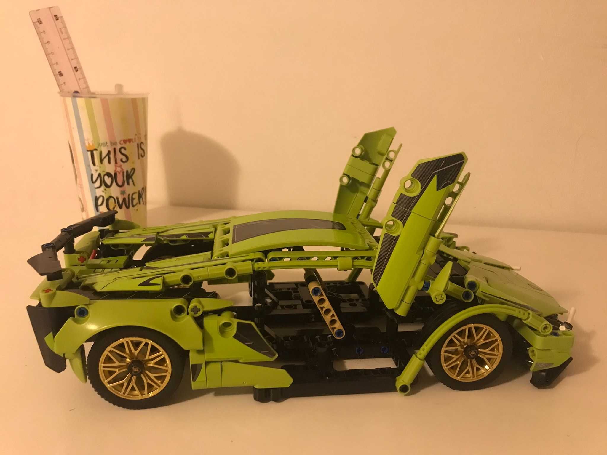 Kонструктор Lamborghini тип LEGO Technic