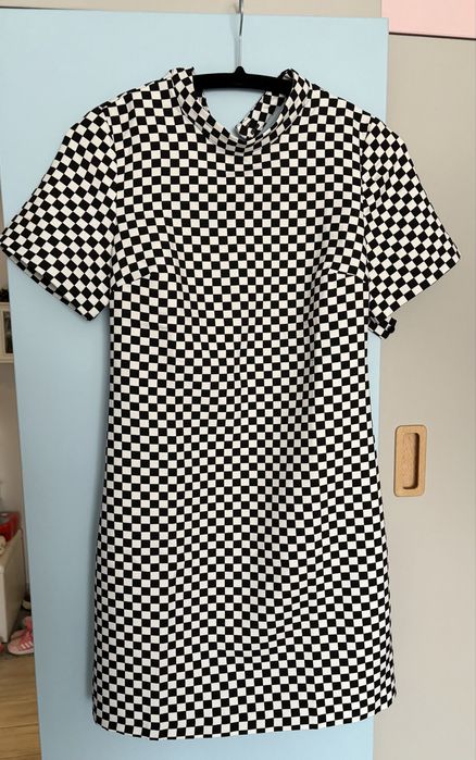 Къса рокля Zara XS