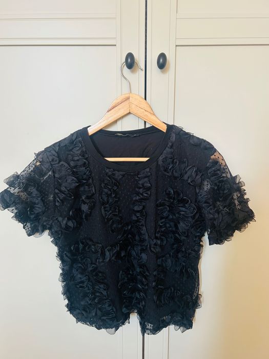 Черна тениска с рози