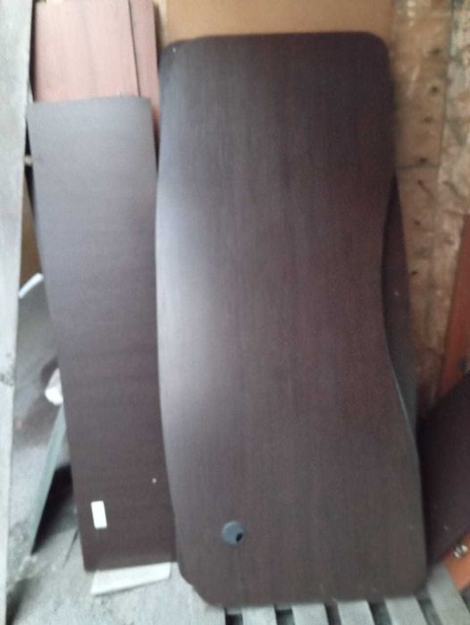 Продаю  стол офисный