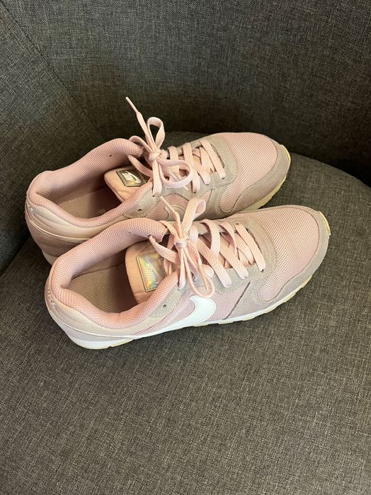 Маратонки Nike, номер 39