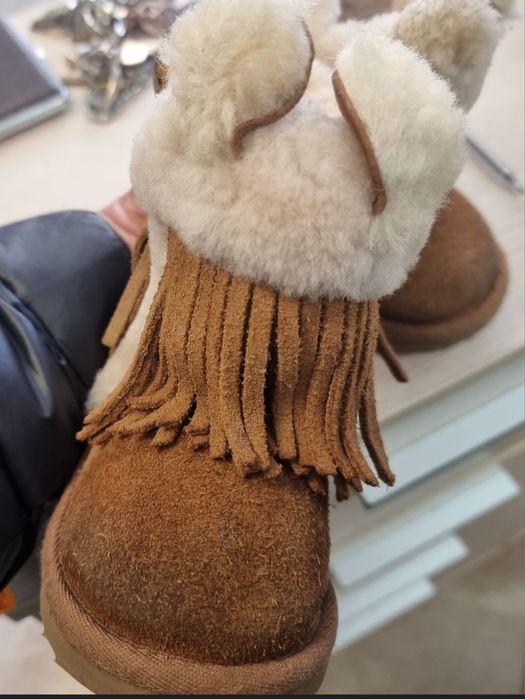 UGG уникални ботушки за малки крачета номер 22