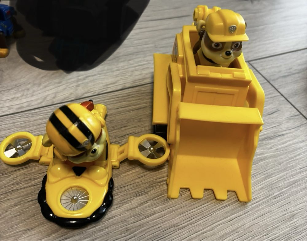 Masinute cu personaje Paw Patrol/Patrula Catelusilor