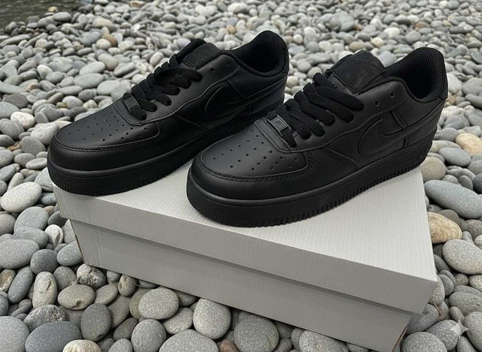 Air Force 1 Triple Black - Adidasi Unisex