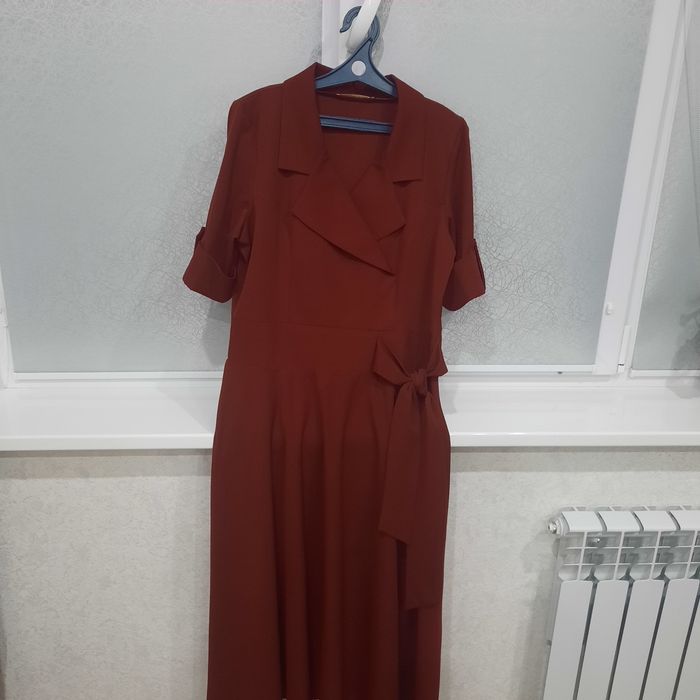 Нарядное женское платье