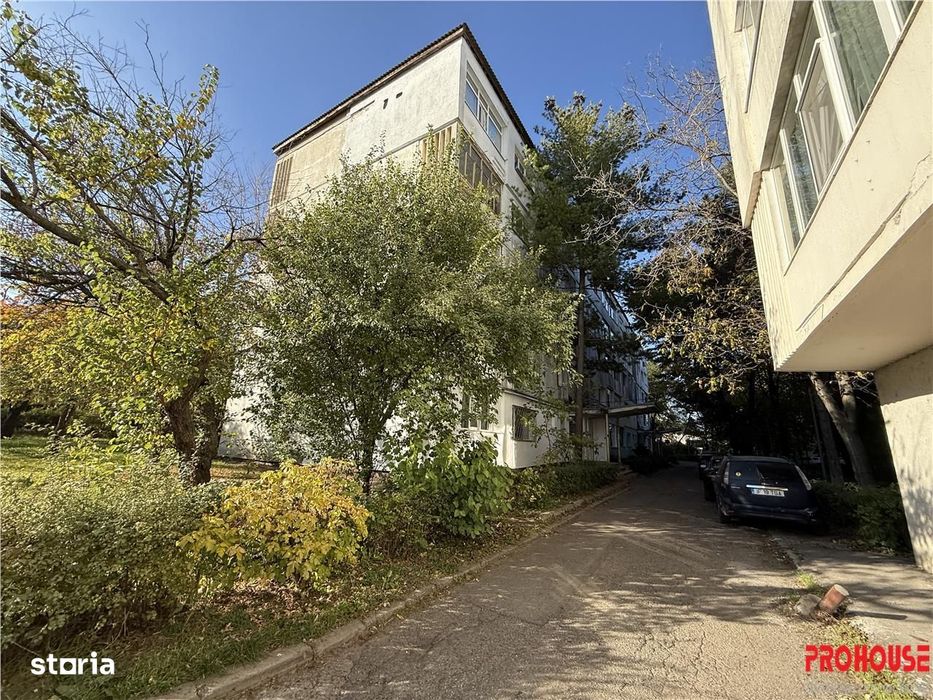 Aleea Parcului, 3 camere, etaj 3- de renovat!