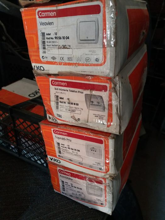 Продам выключатели, розетки,телефонные розетки,