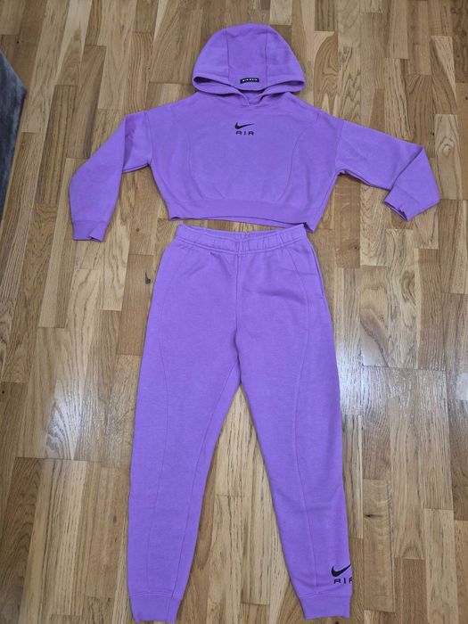 Комплект долнище и горнище на Nike