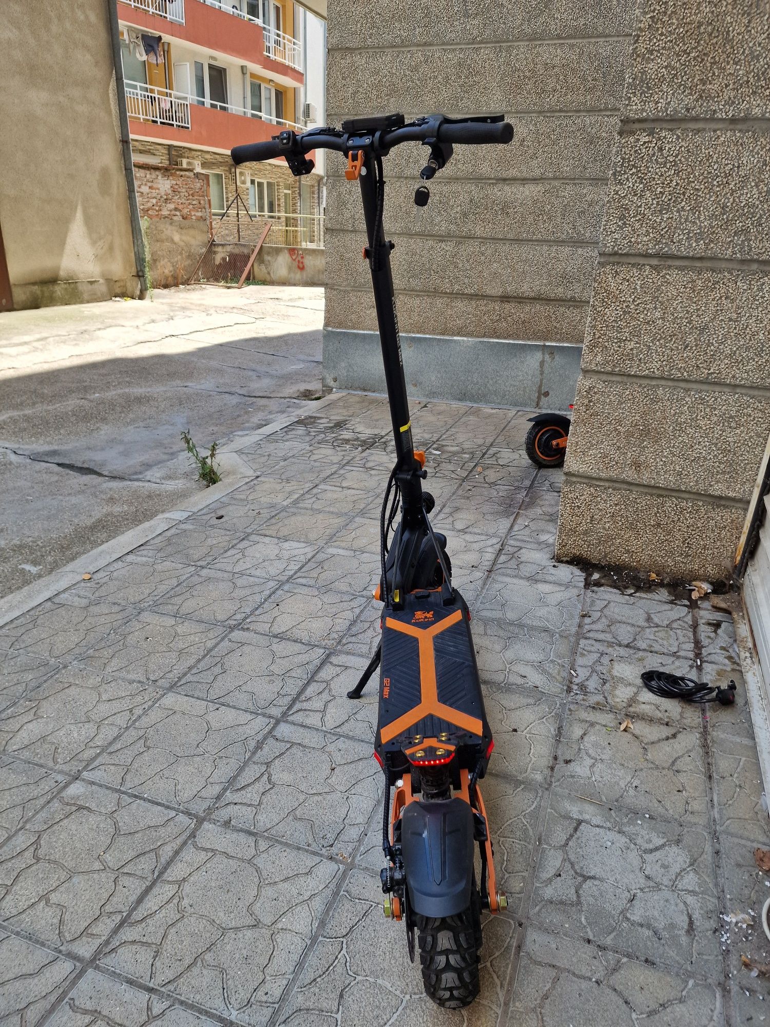 (KUGOO KIRIN) KUKIRIN G2 MAX - ел. тротинетка с общ пробег 100 км.