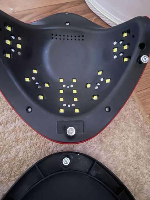 UV гел лампа за маникюр