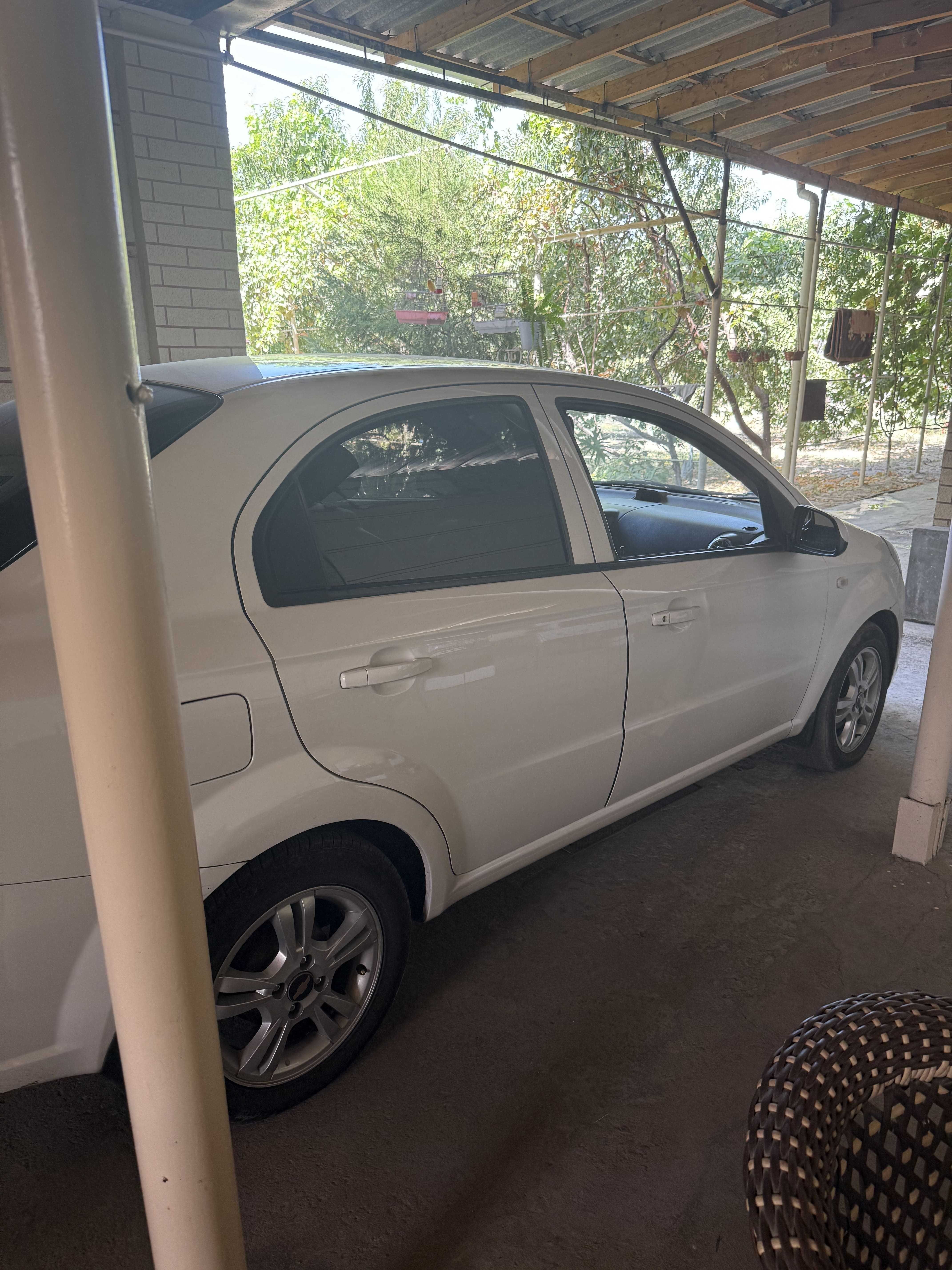 Продается Chevrolet Nexia 3 белого цвета