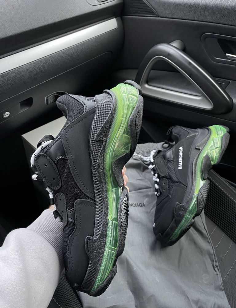 Balenciaga triple s