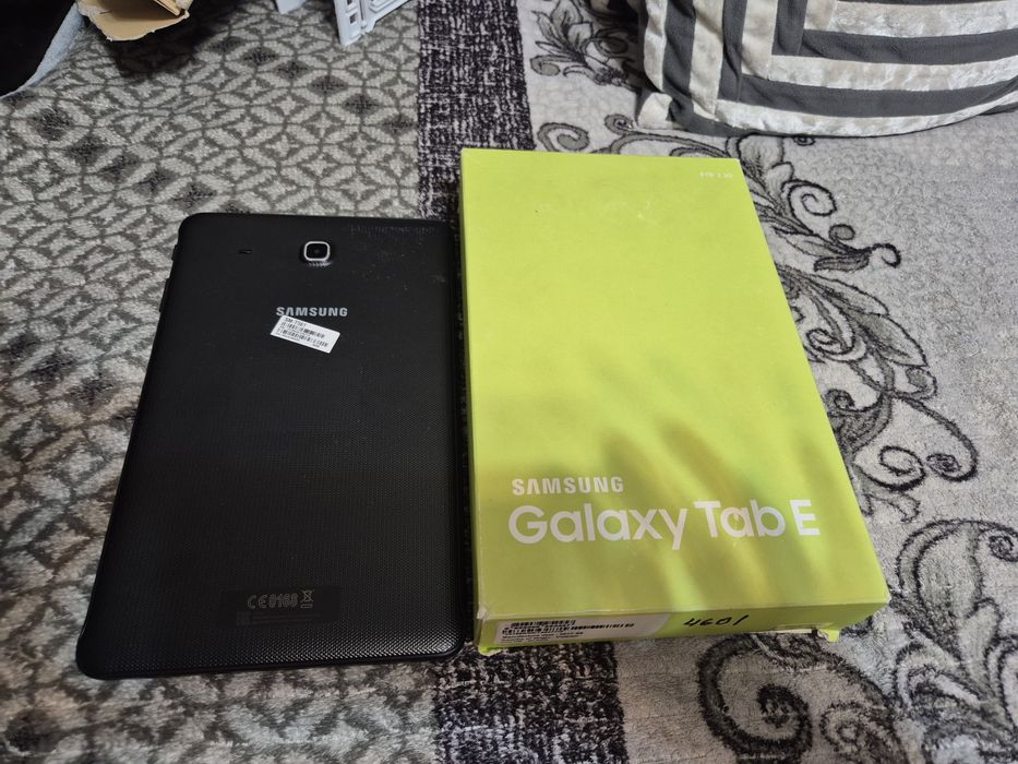 Самсунг Galaxy Tab E
