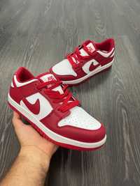 Adidasi NIKE Dunk Low University Red Baieti l Tenesi Produs NOU 2024