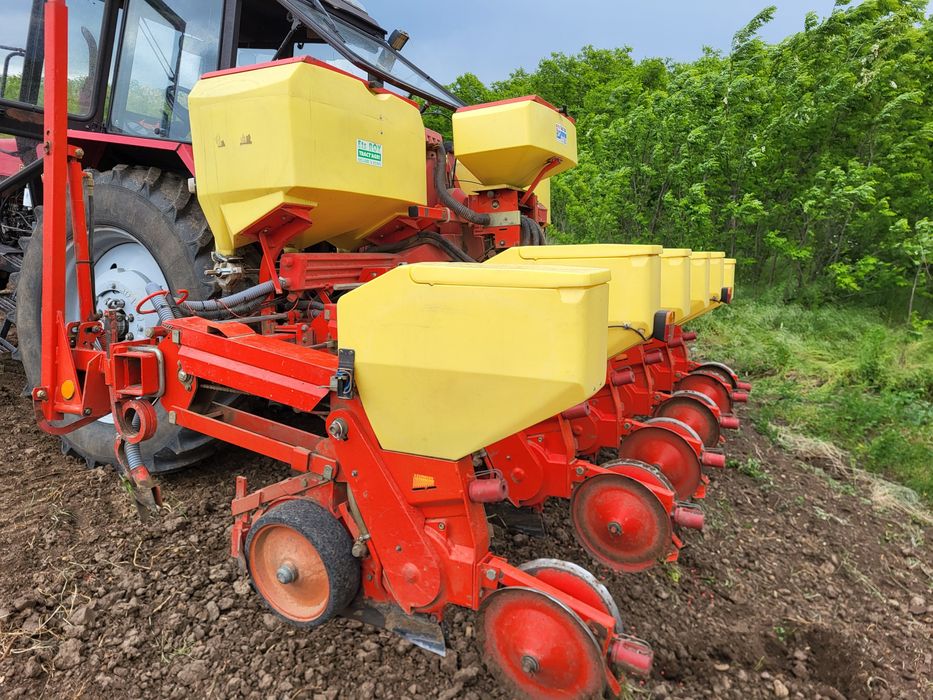 Vând semănătoare plante prășitoare!!