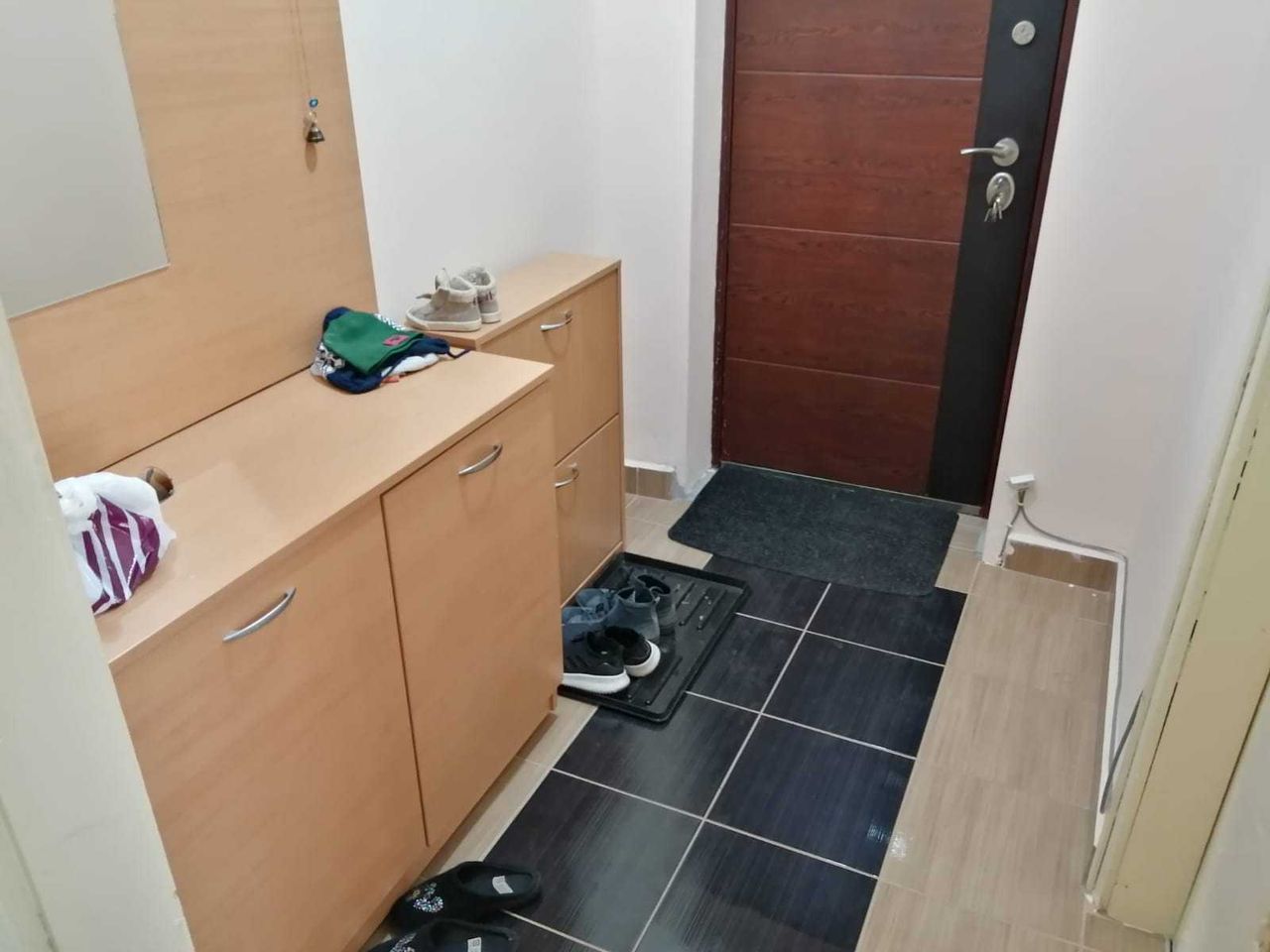 Продава се Тристаен апартамент в Омуртаг - 85 кв.м за 690 €/кв.м - Снимка #11