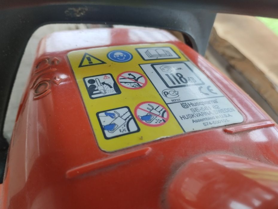 Husqvarna 236 puțin folosita