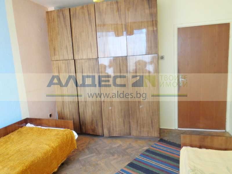 Дава се под наем Тристаен апартамент в София, Център - 104 кв.м за 459 € - Снимка #5