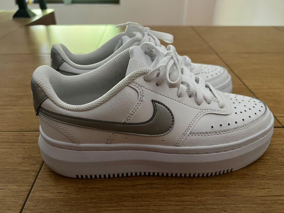 Дамски обувки Nike Сourt Vision Alta
