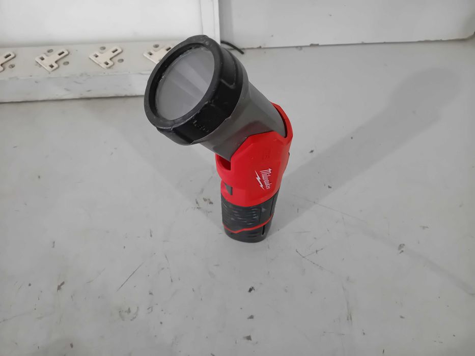 Фенер - LED Milwaukee M12TLED