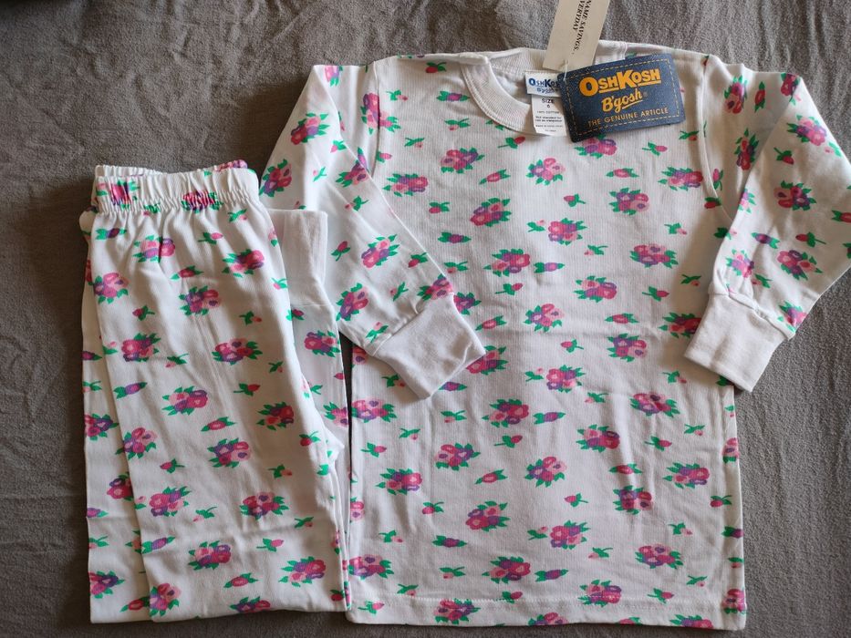 Pijama Carter 's  Oskosh B' gosh mărimea 6 ani