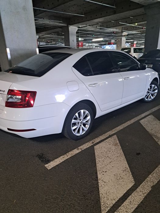 Vând skoda  octavia