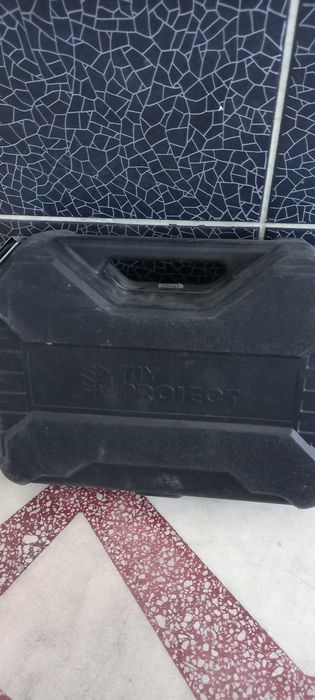 Pistol de roti cu impact,  de 450 W