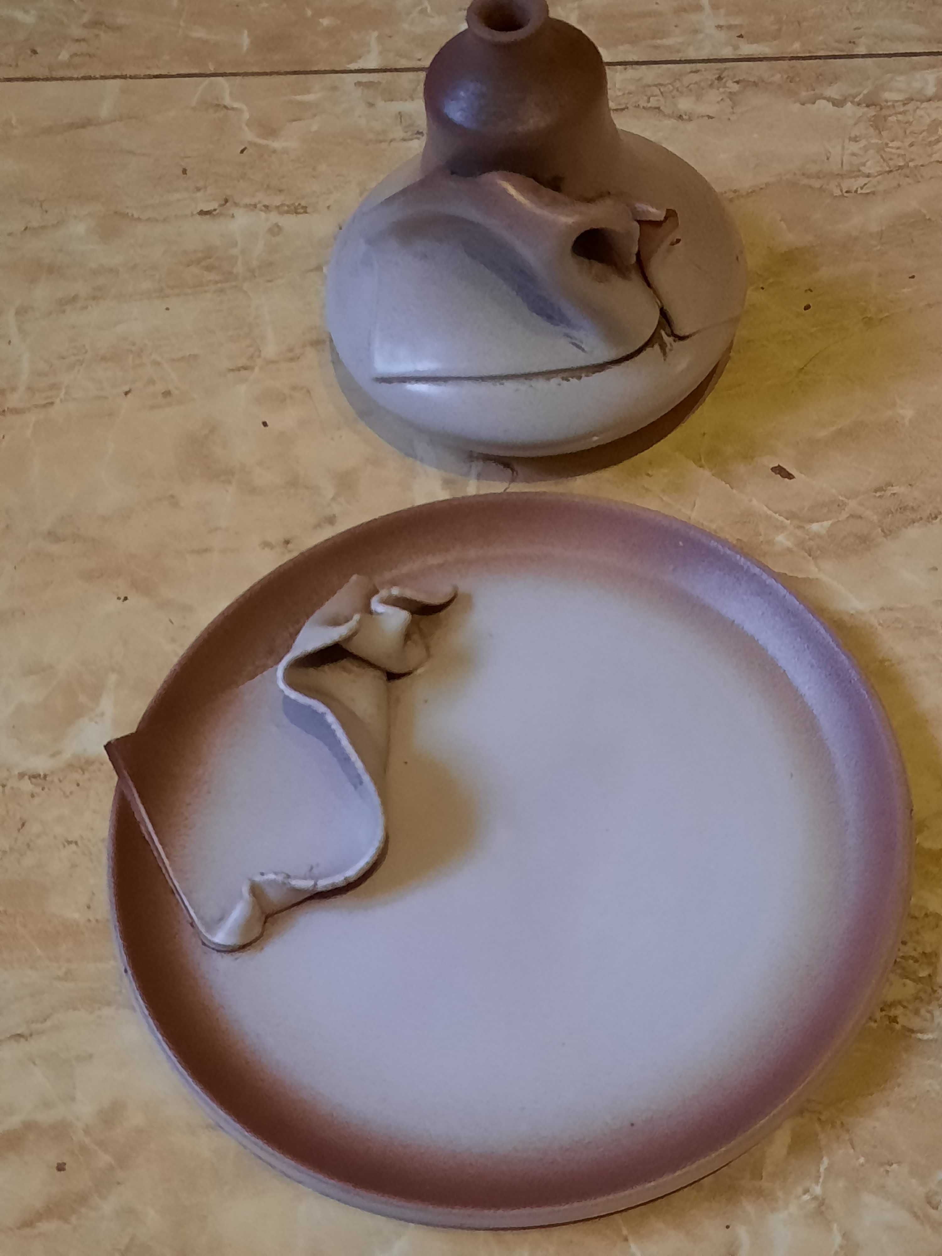 Декоративна керамична чиния и свещник