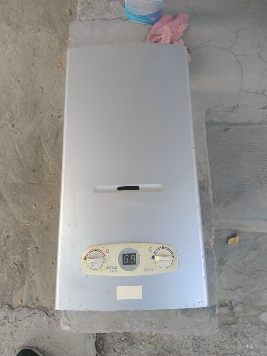 Продам газовую колонку Neva Lux 5611