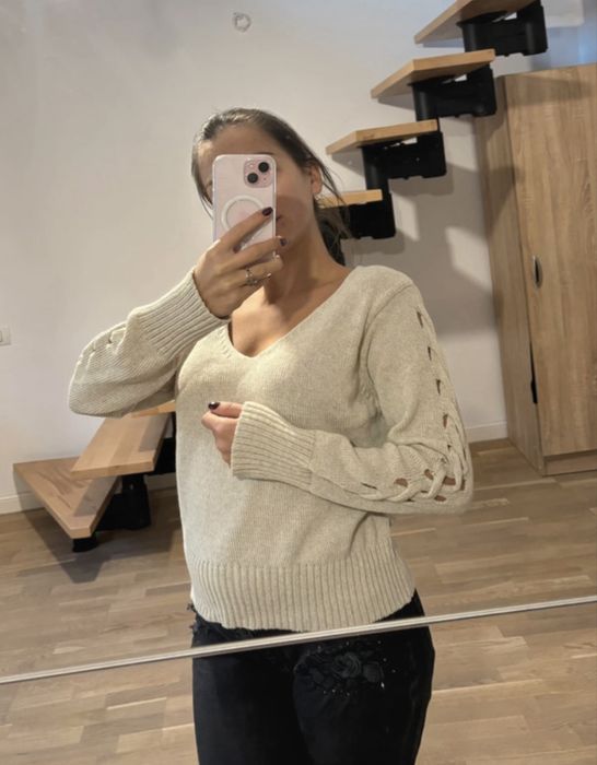 Pulover nou cu eticheta