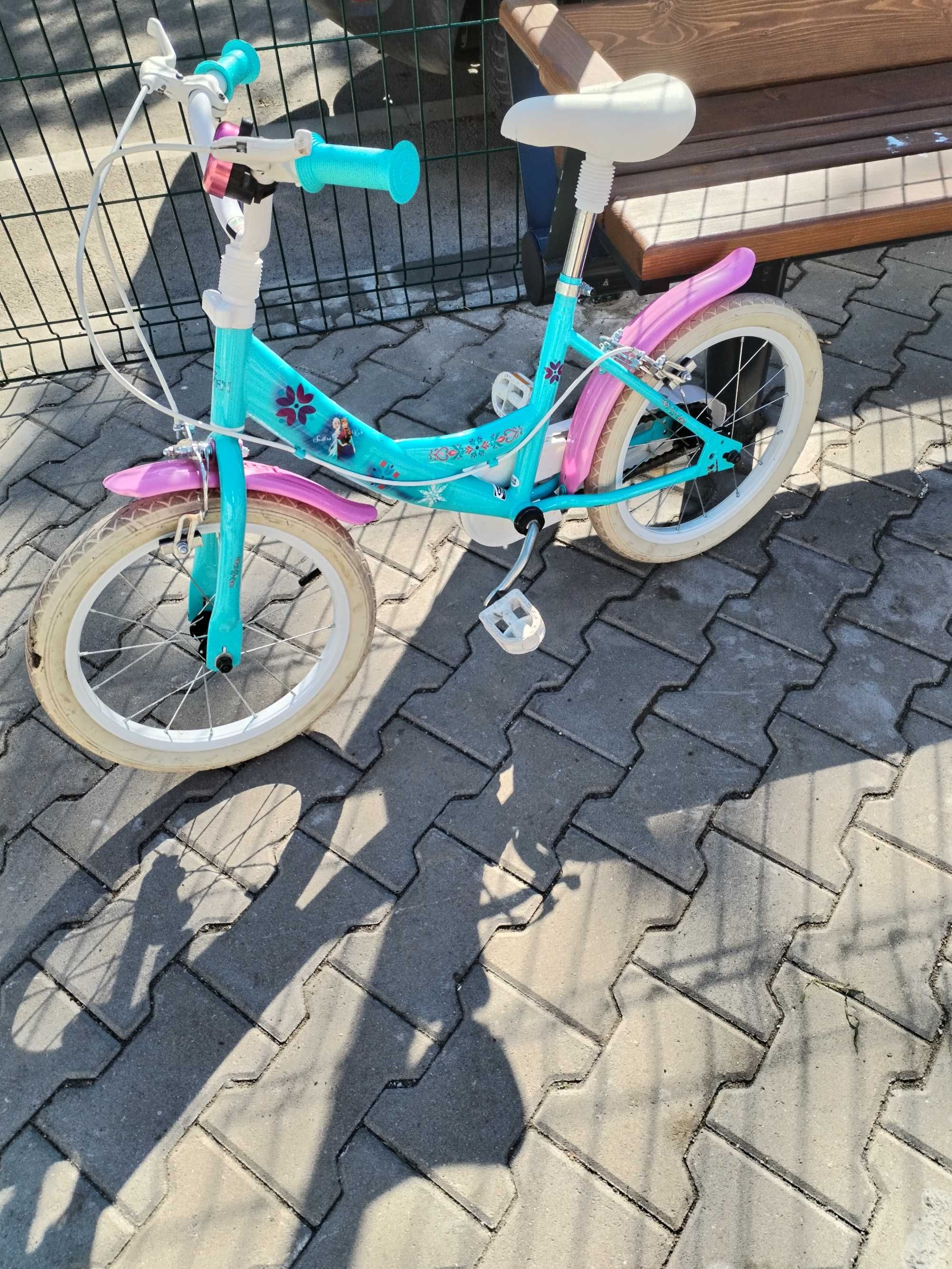 Bicicletă Frozen pentru fetițe