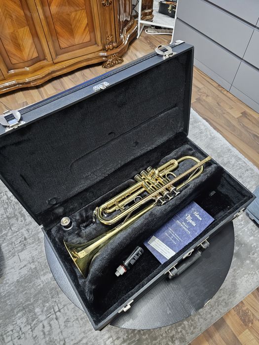 Trompeta Holton T602