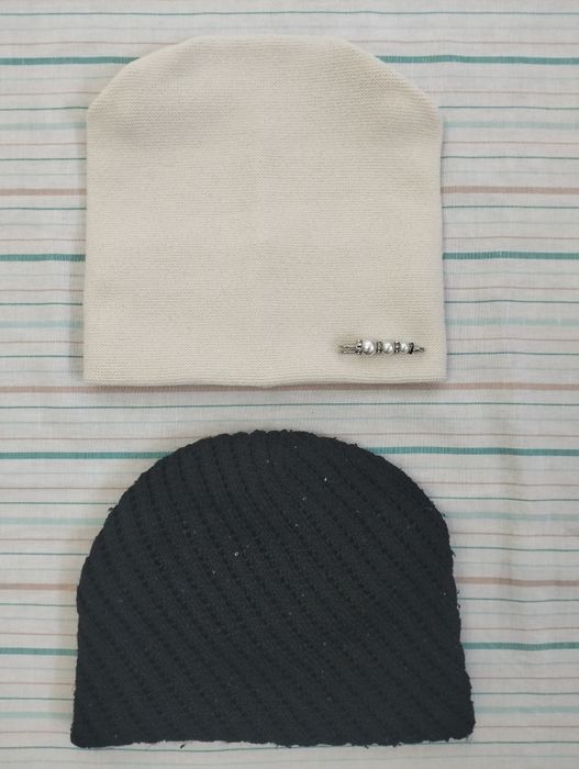 Шапки осенние. Палантины теплые. Дешево